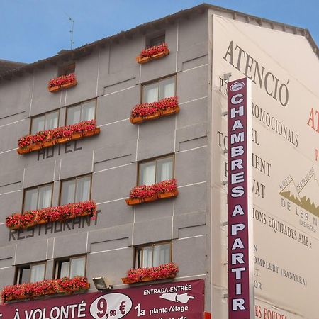Hotel Les Neus Pas De La Casa Bagian luar foto